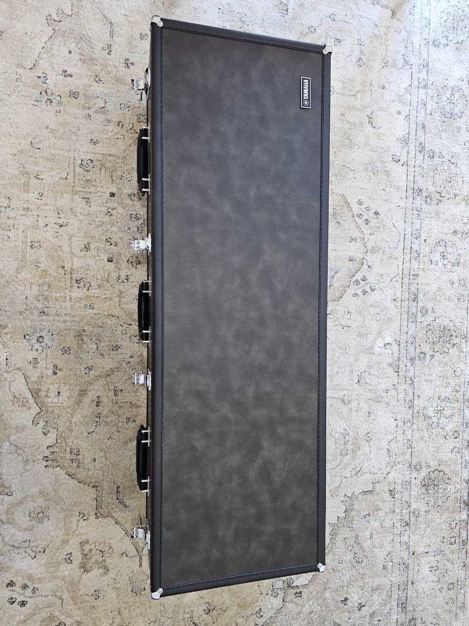 Caixa Yamaha para Saxofone Baritono