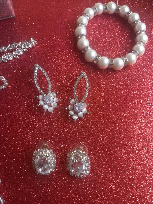 Bijuteria nova,para despachar