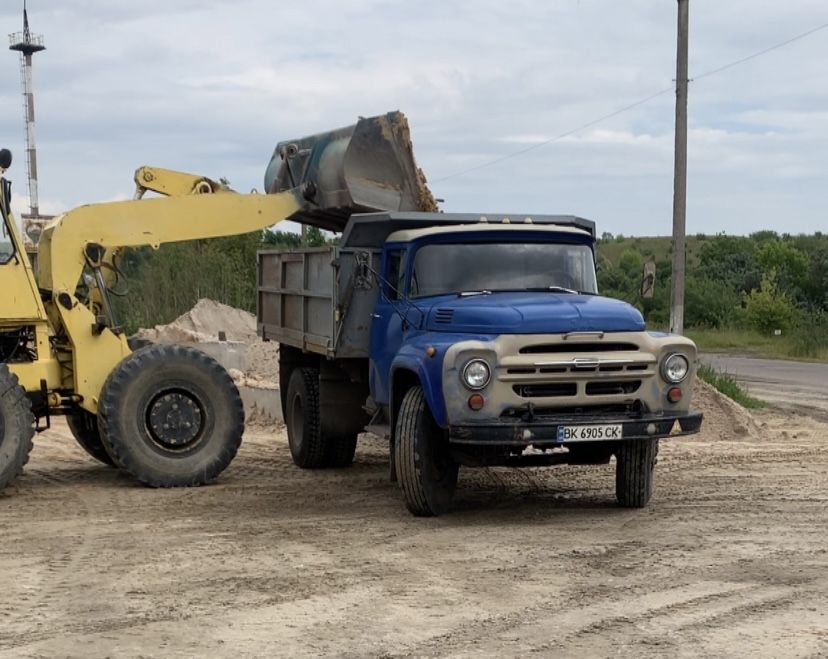 Послуги вантажівки ЗІЛ самоскид