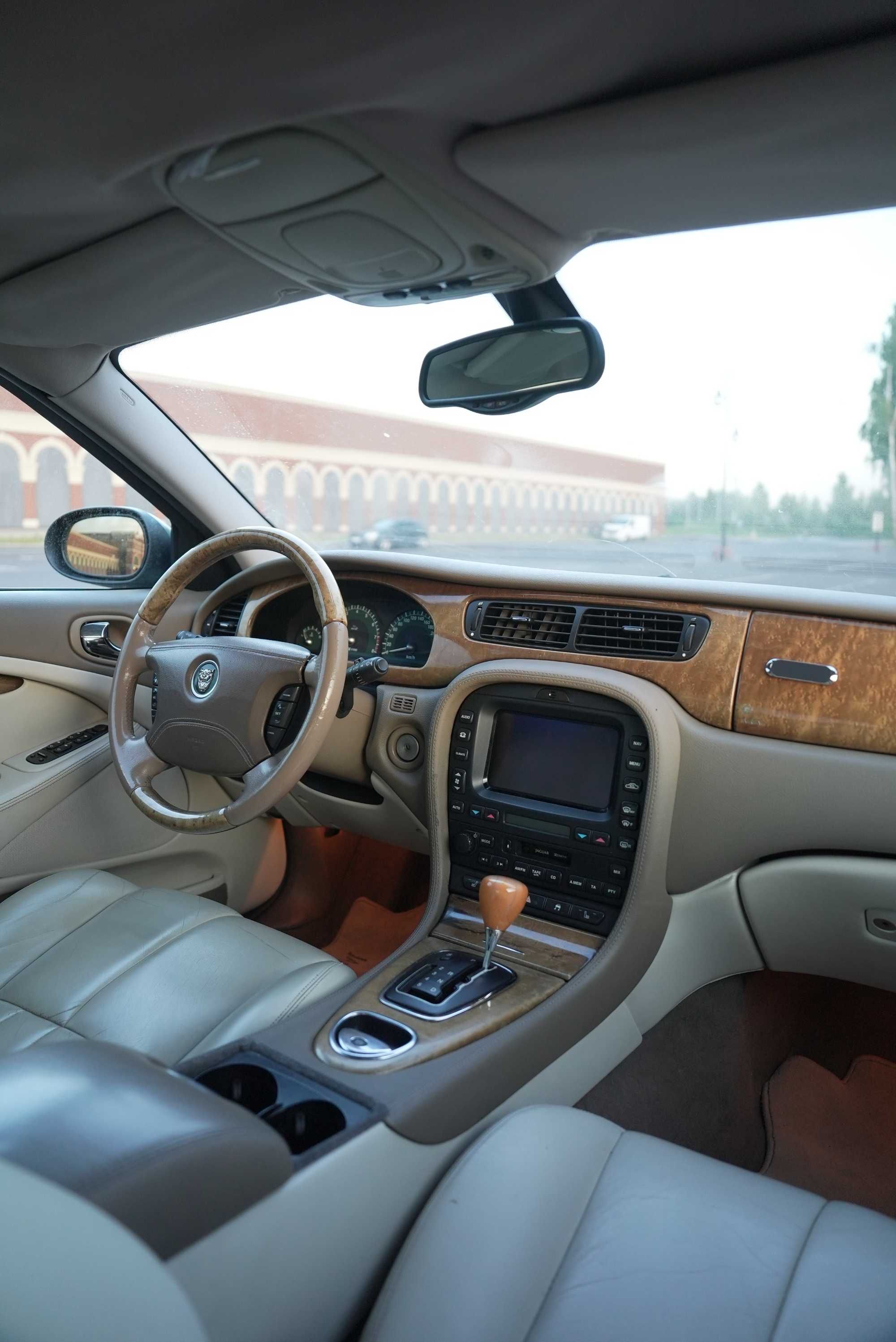 Jaguar S-type 4.2 V8 LPG
