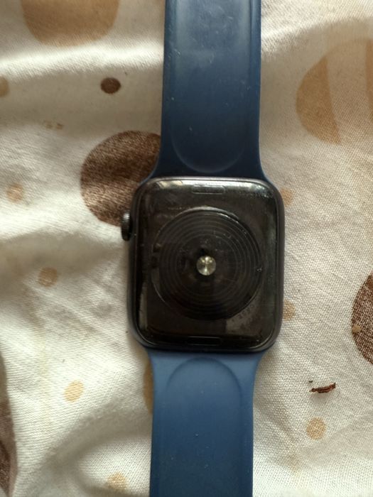 Apple watch SE 44mm ecrã partido