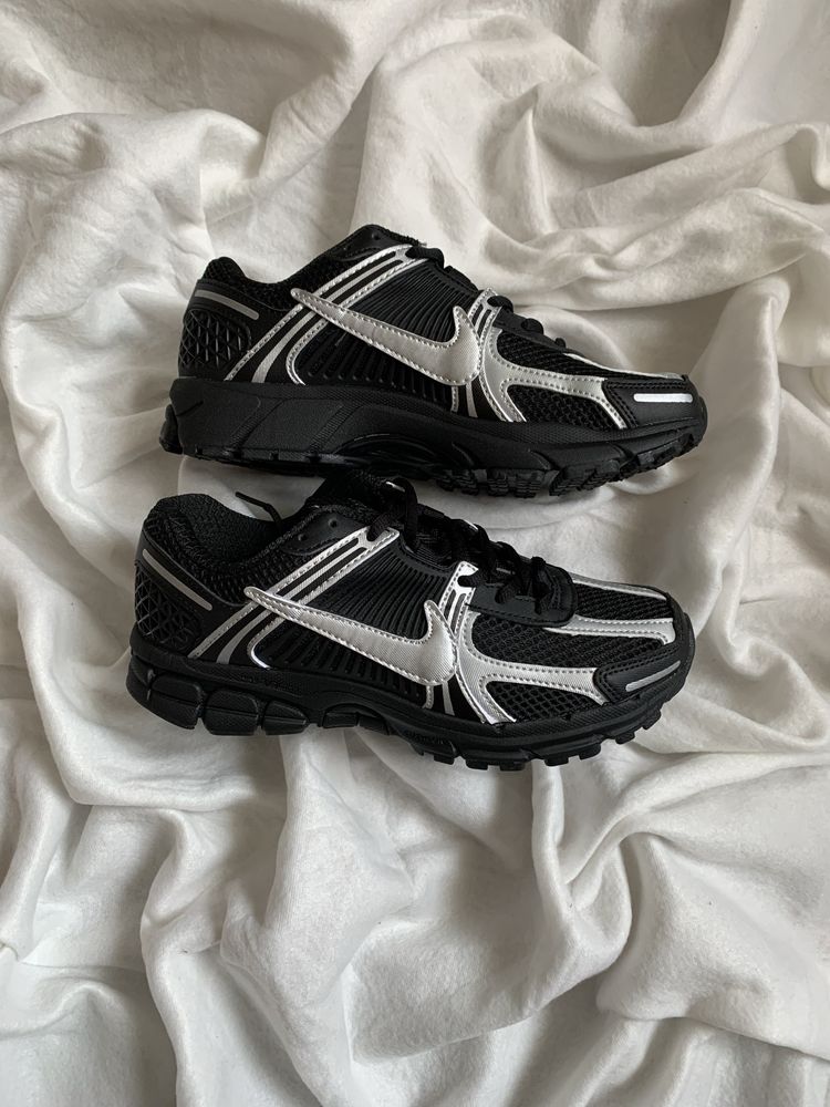 Nike zoom vomero 5 40-42р