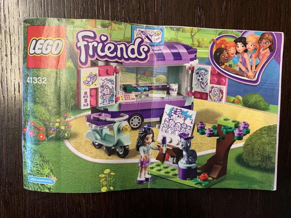 Lego Friends 41332 stoisko z rysunkami Emmy