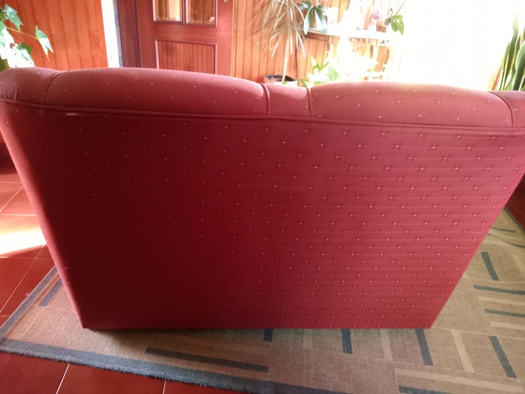 Vendo sofá de dois lugares em muito bom estado