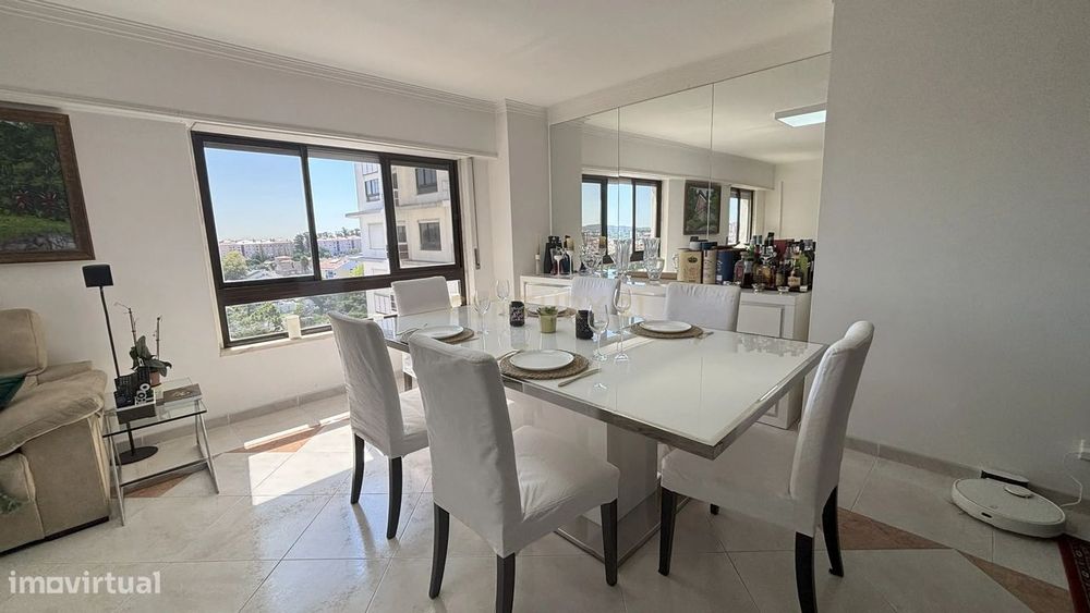 T3 com 126m² em Mem Martins – Sintra