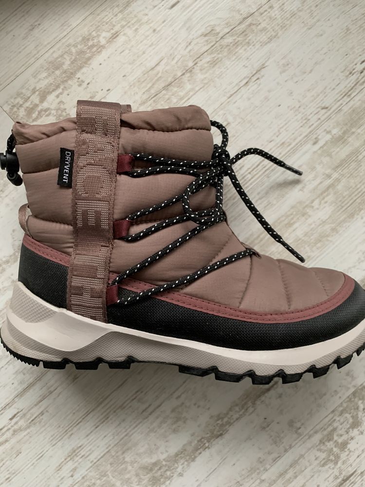 Жіночі  ботинки, сапоги- дутики The North Face