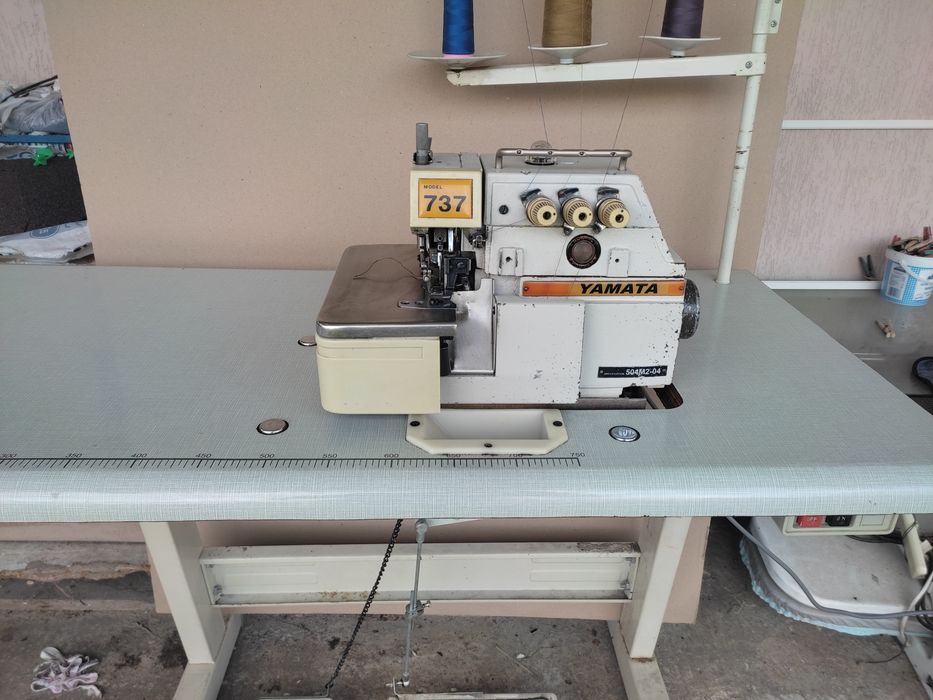 Оверлок Yamata 3-нитковий