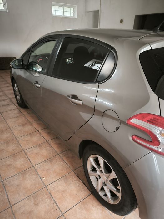 Peugeot 208  gasolina/gpl