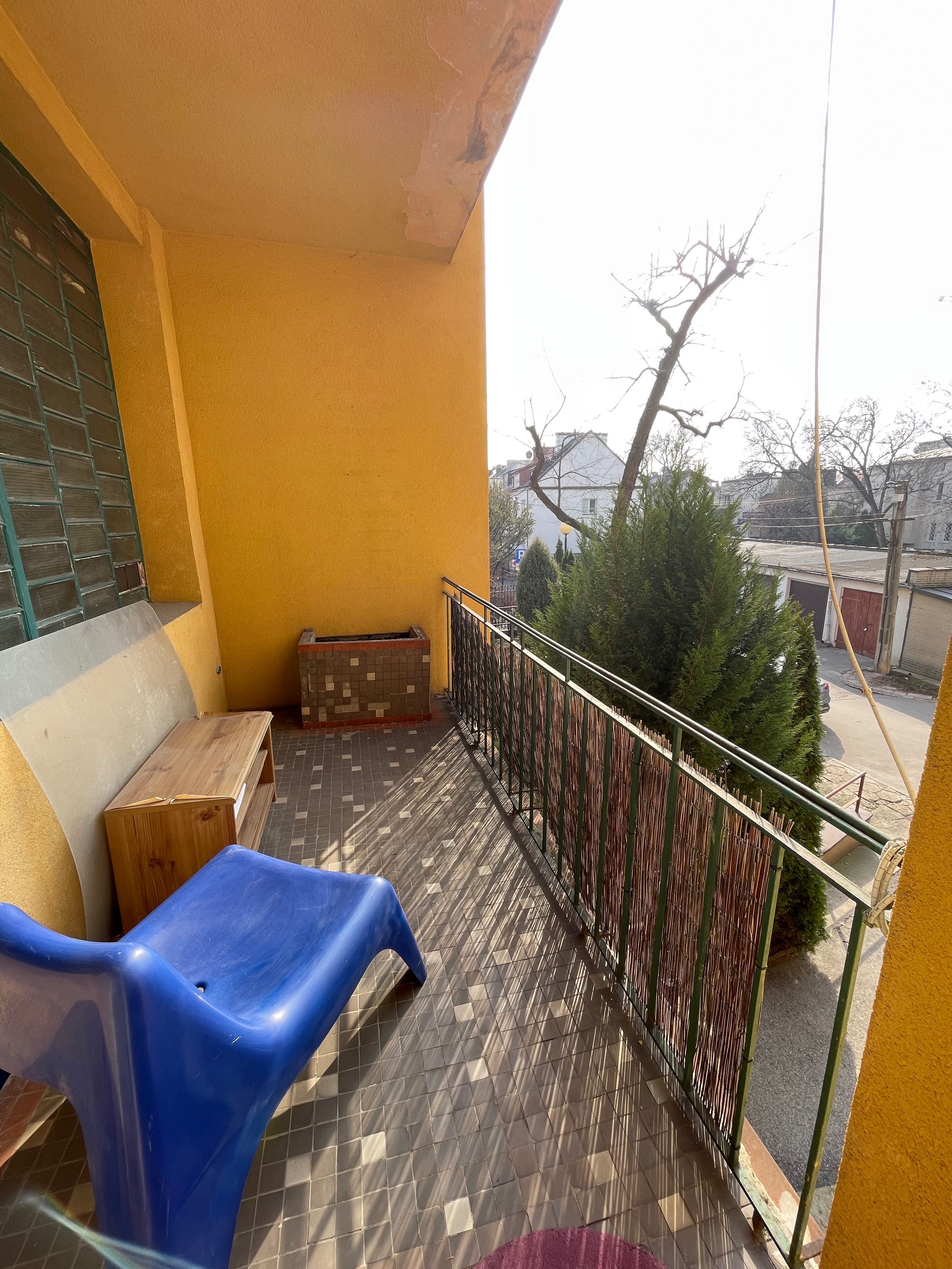 Pokój na Mokotowie z balkonem