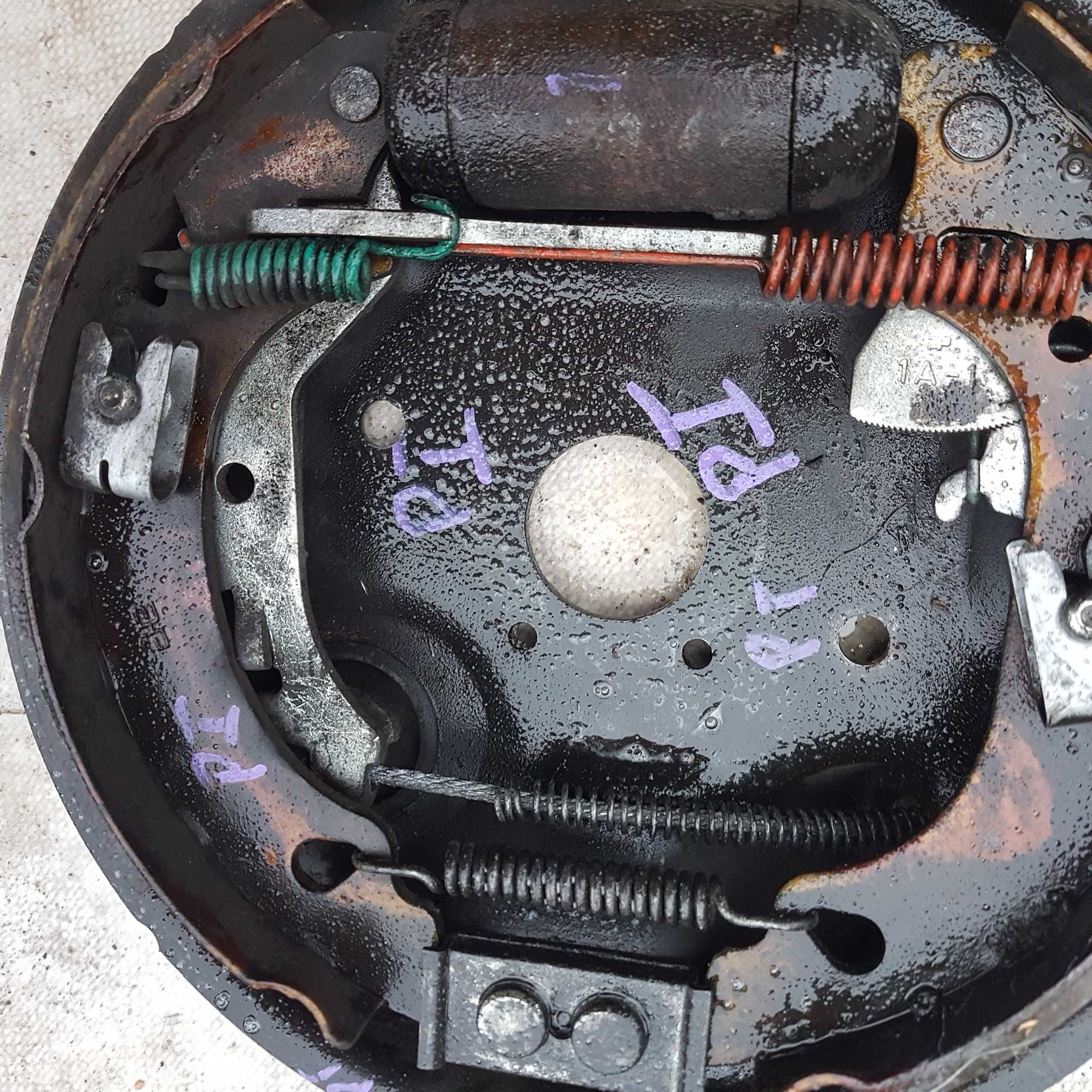 piasta bęben osłona błotna kotwiczna szczęki cylinderek fiat punto I