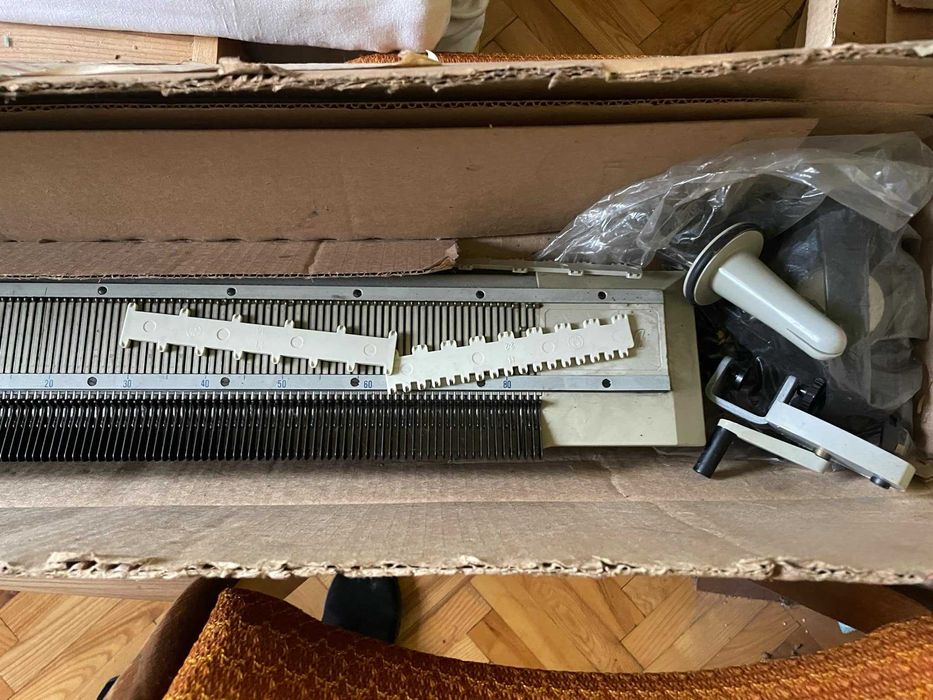 Maszyna dziewiarska PRL MODA MD22