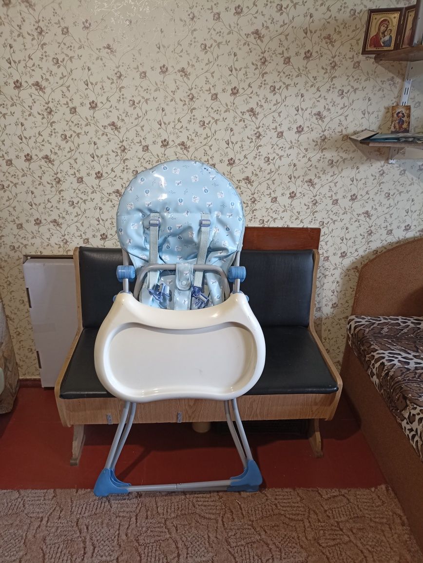 Стульчик для кормления  ребенка крісло стілець для годування дитини