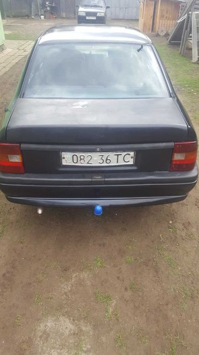 Opel Vectra A 1.8 93-й рік поТ/П на ходу обмін на мото на обмін не їду