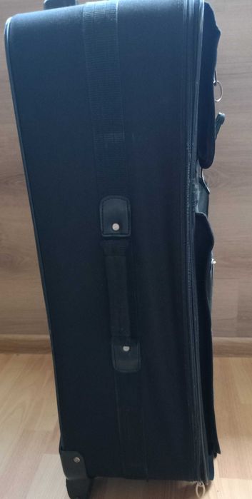 Велика валіза Rome в дуже гарному стані