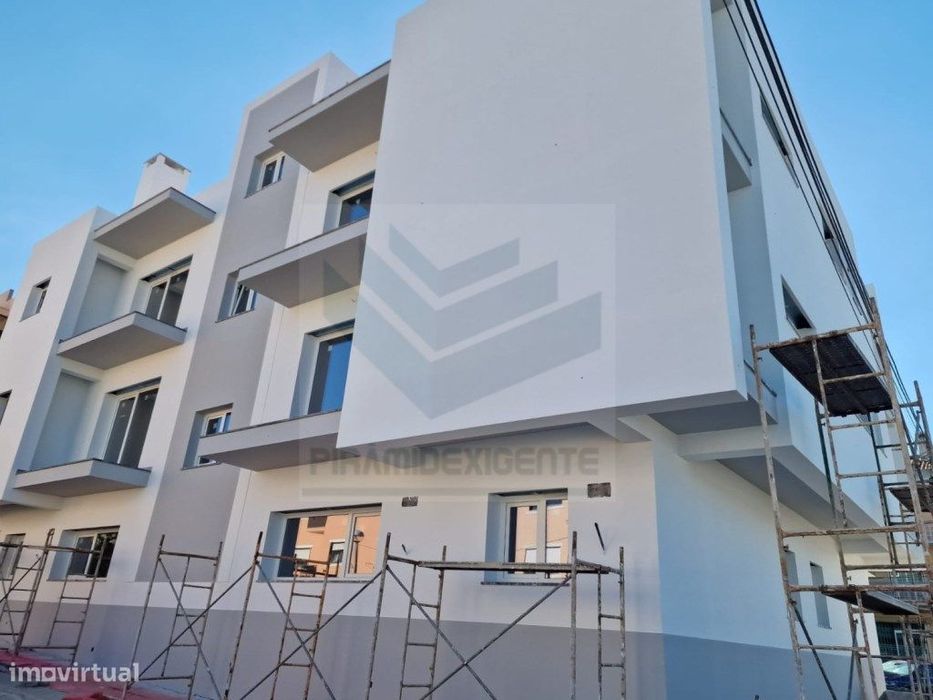 Novo Apartamento, Suíte, Lavandaria, Varandas, Arrecadação