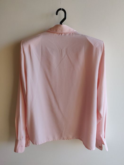 Blusa Rosa Suave com Escapulário Bordado 38 Mulher