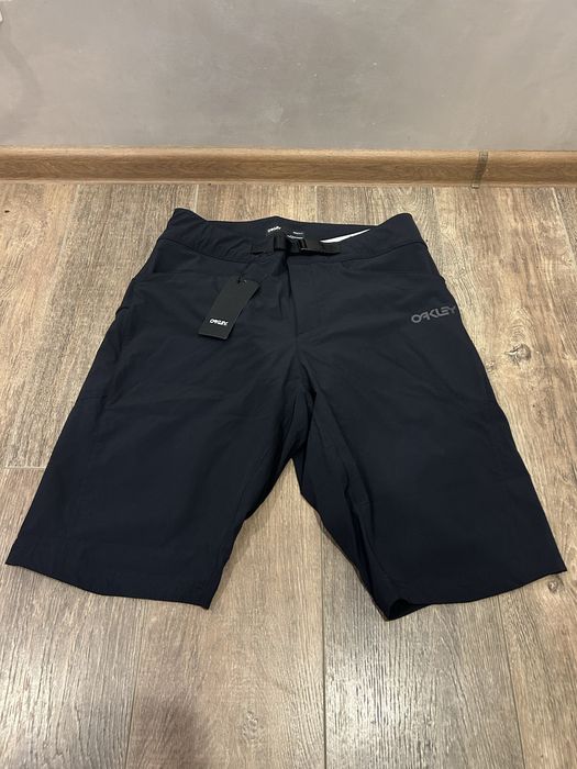 Велосипедные шорты OAKLEY