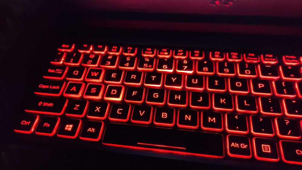 Acer Nitro Gaming - i7/6rdzeni/ 20GB 2xSSD stan idealny