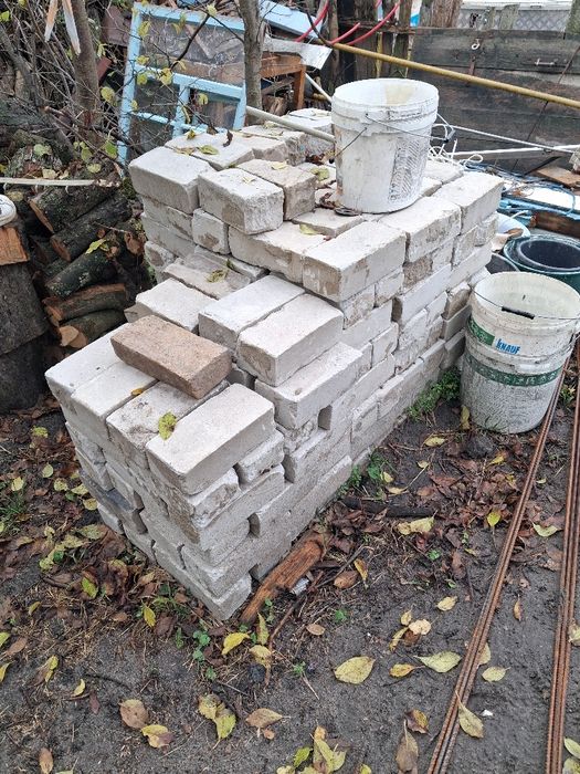 Кирпич білий сілікатний 5гр.