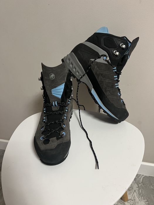 Трекінгове жіноче взуття MAMMUT 40 розмір