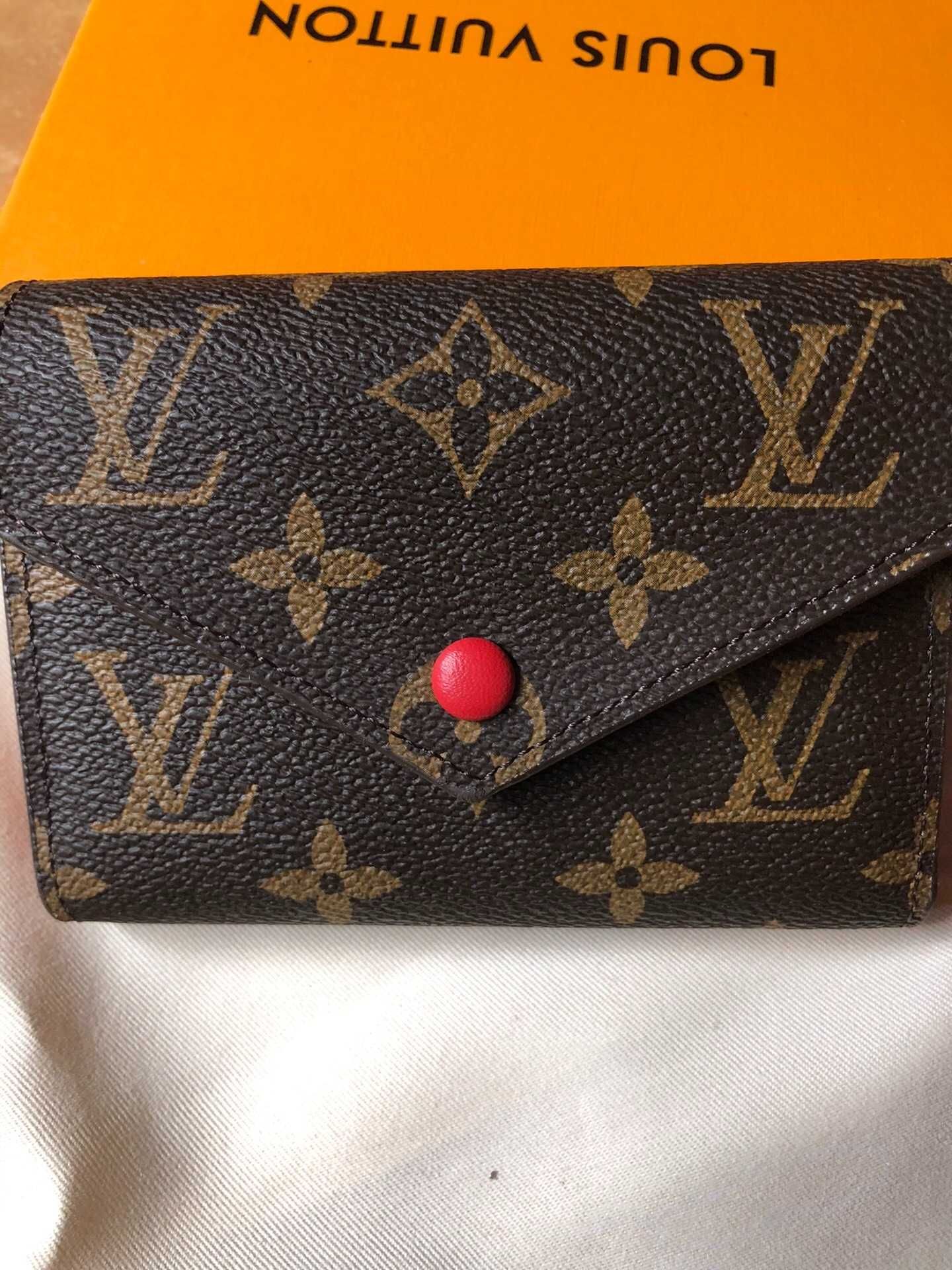 Nowe LV Louis Vuitton Victorine Mały portfel Czerwony przycisk