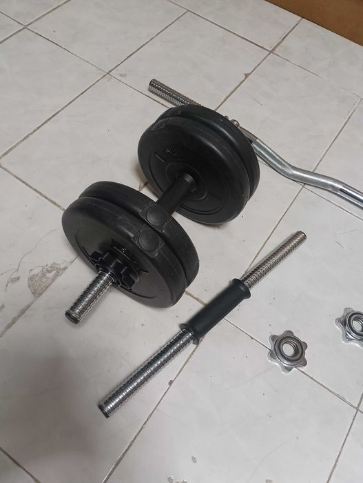 Barra de Musculação com Halteres