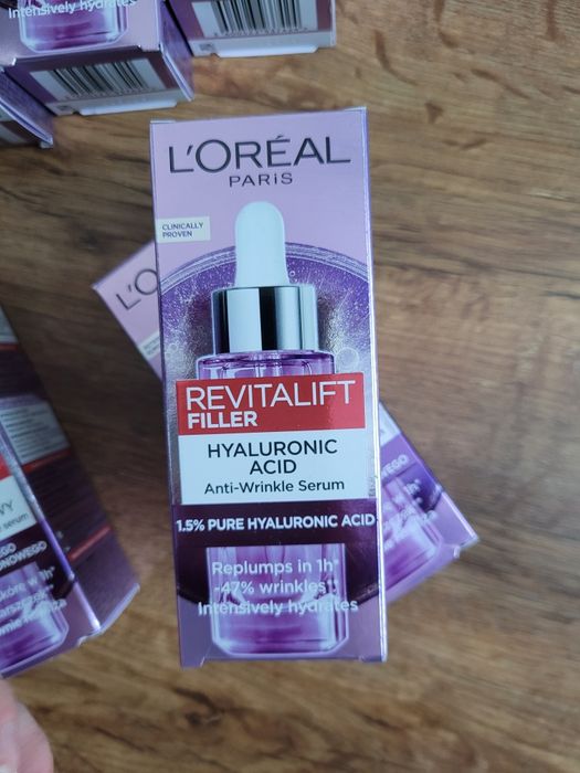 L'Oréal Paris Revitalift Filler kwas hialuronowy serum przeciwzmarszko