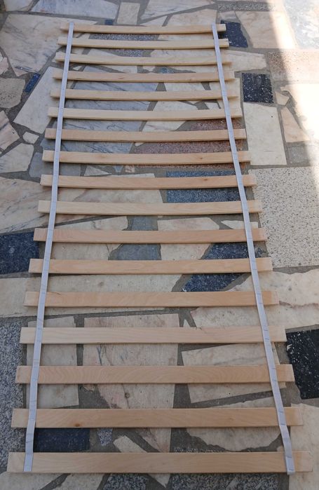 Estrado ripas ikea