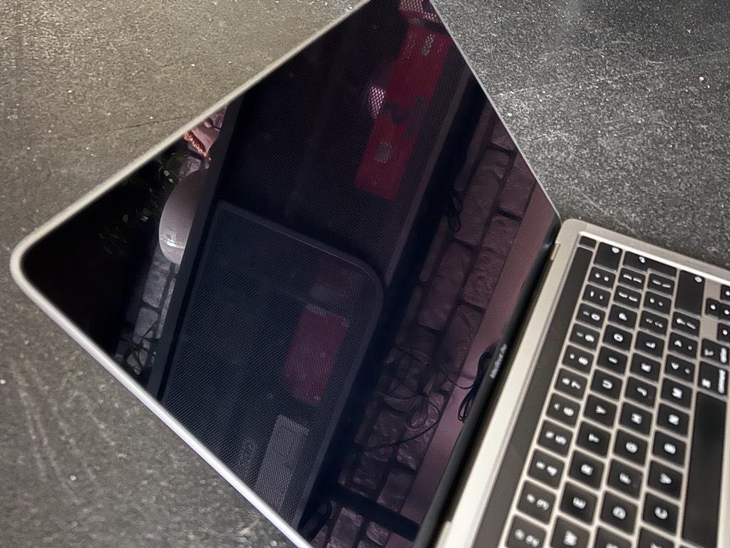 MacBook Pro 13 / M1 / 16GB RAM / 1TB SSD / 2021 : A2338 - IDEALNY