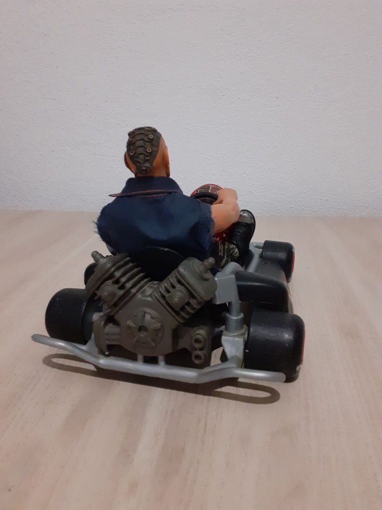 Carro/ Kart Action Man