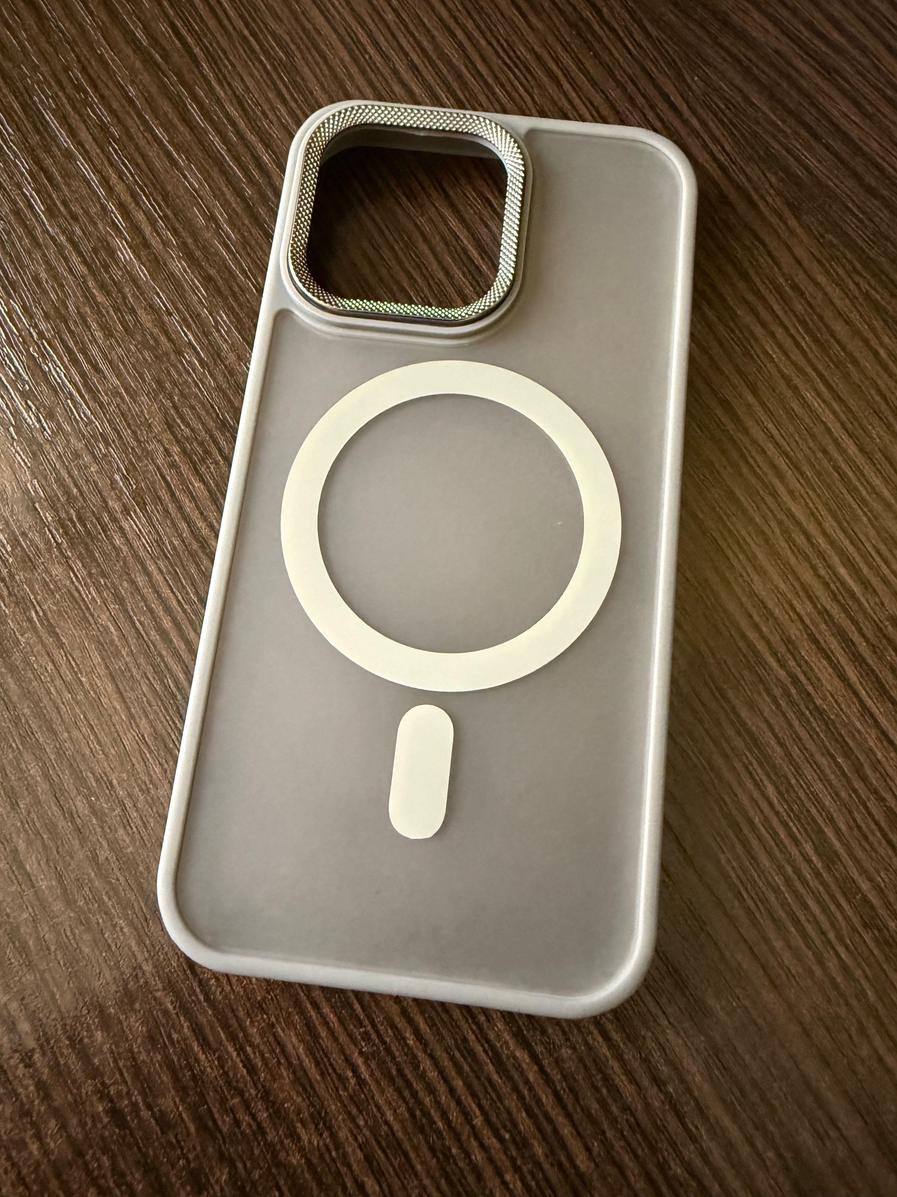 Чехол для iPhone 13 Pro з підтримкою MagSafe