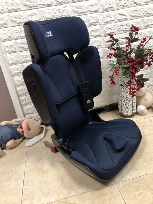 Автокрісло BRITAX ROMER KIDFIX I-Size  Група 2/3 (15-36кг) бустер