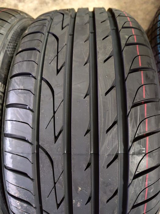 Pneus 225/50r17 Three A Novos