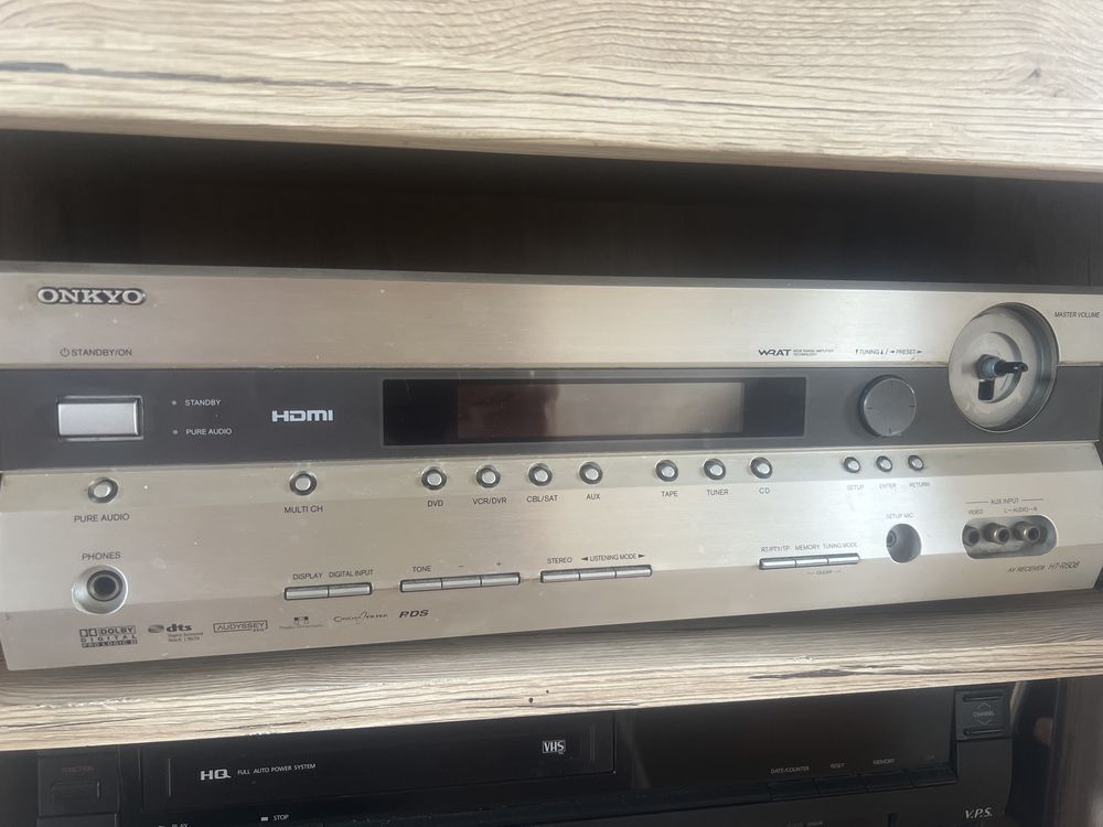 Amplituner onkyo HT-R508