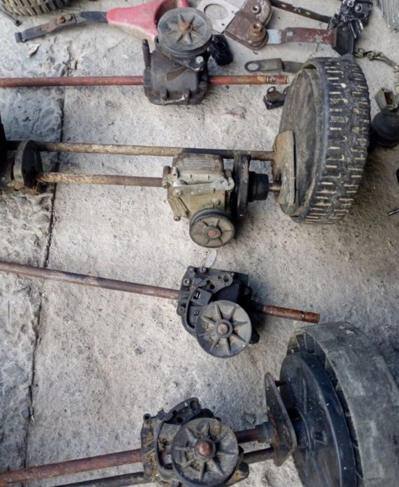 Запчастини двигуна briggs straton різних моделей.Ремонт двигунів