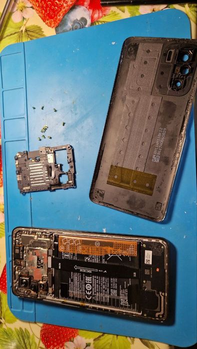 Poco F3 на запчастини