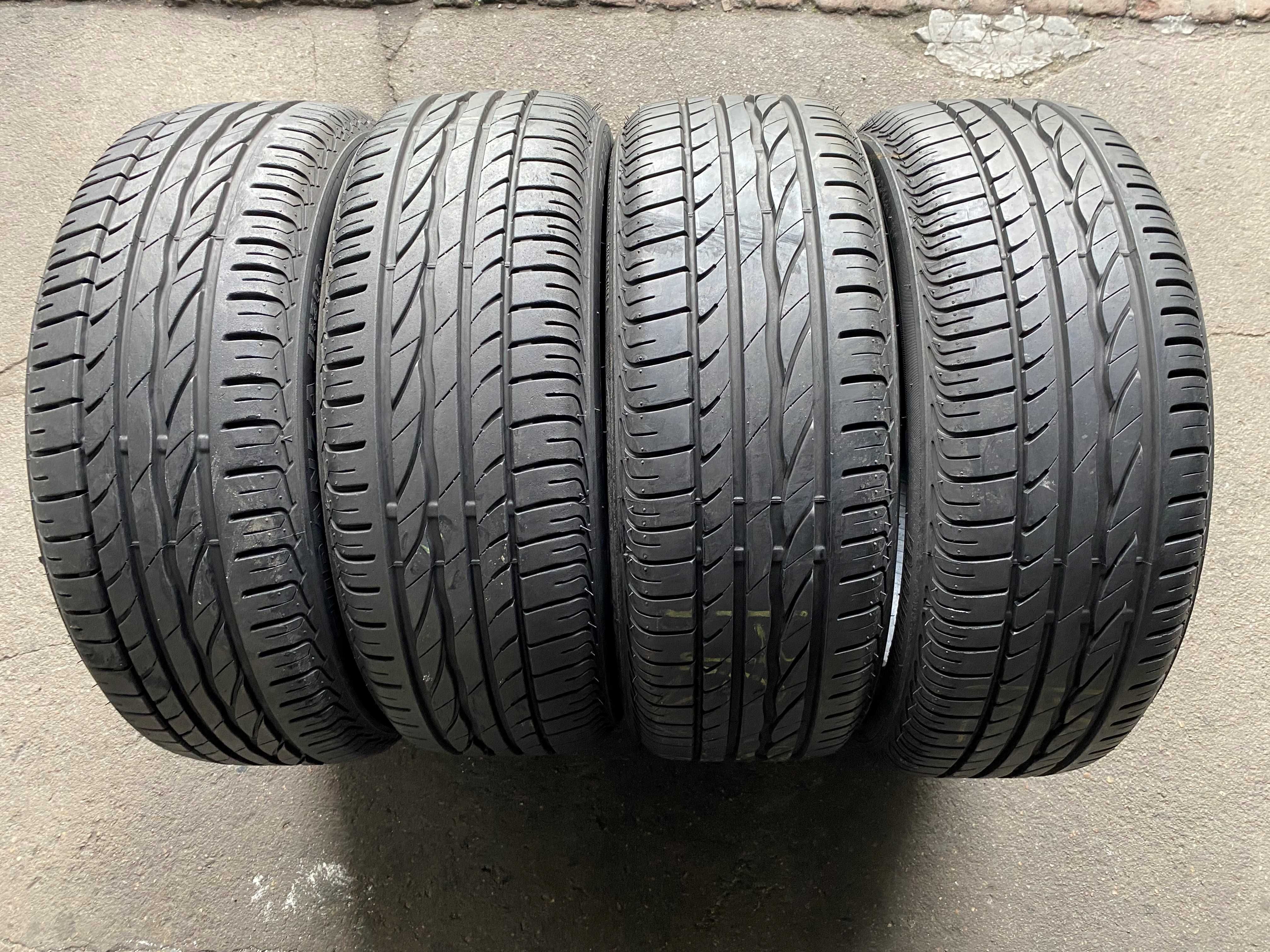 Komplet opon Bridgestone 185/50 R16