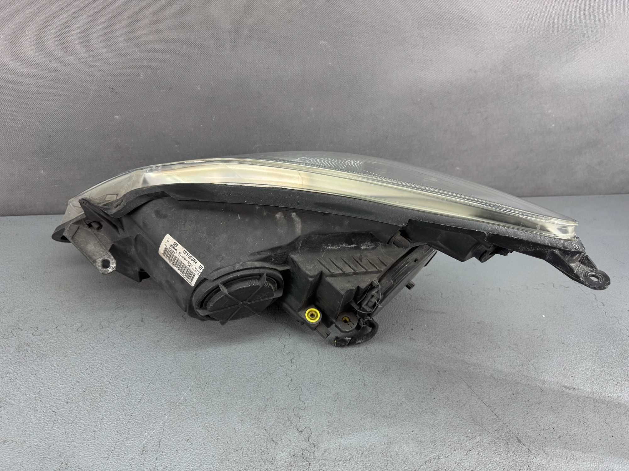 Opel Corsa D Lampa Przód Przednia Zwykła Prawa Kompletna Europa IGŁA