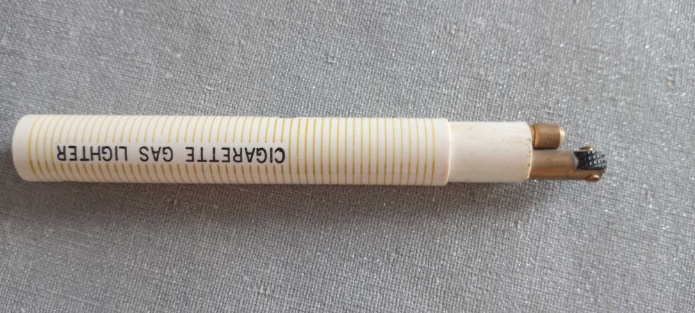 Isqueiro Marlboro Vintage em forma de cigarro