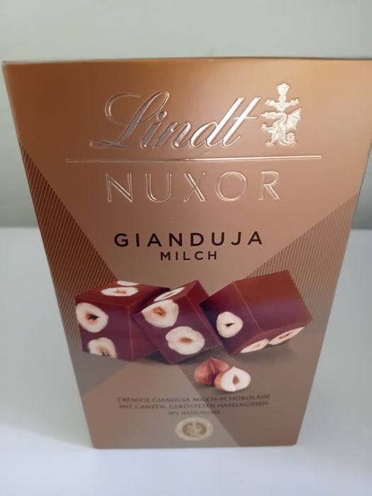 Zestaw 3 Sztuk Pralin LINDT Nuxor Gianduja Milch 150G.