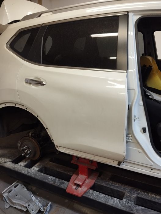 Дверь, Двері Нисан Рог т32