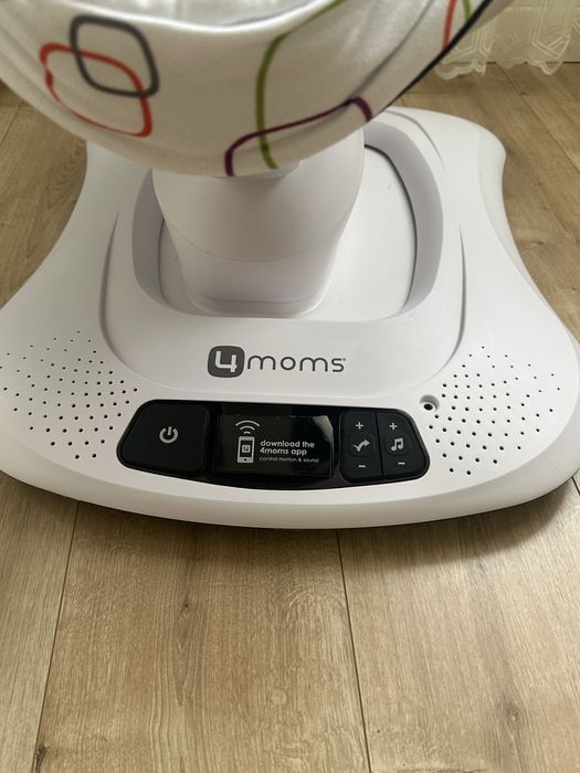 Крісло-гойдалка 4MOMS