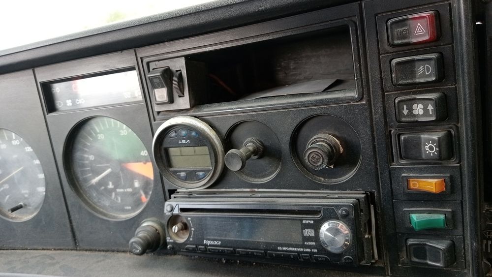 Продам бус Фольксваген лт28 на повному ходу двигун масла не бере після