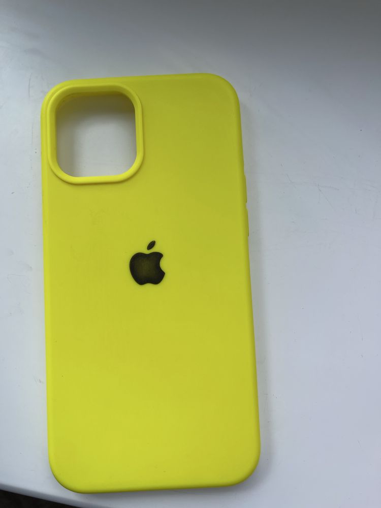 Чехлы на iphone 12 pro max
