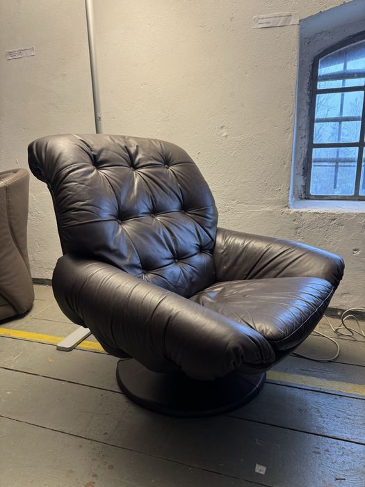 Duży skandynawski,obrotowy,skórzany fotel. Lata60/70.design,vintage