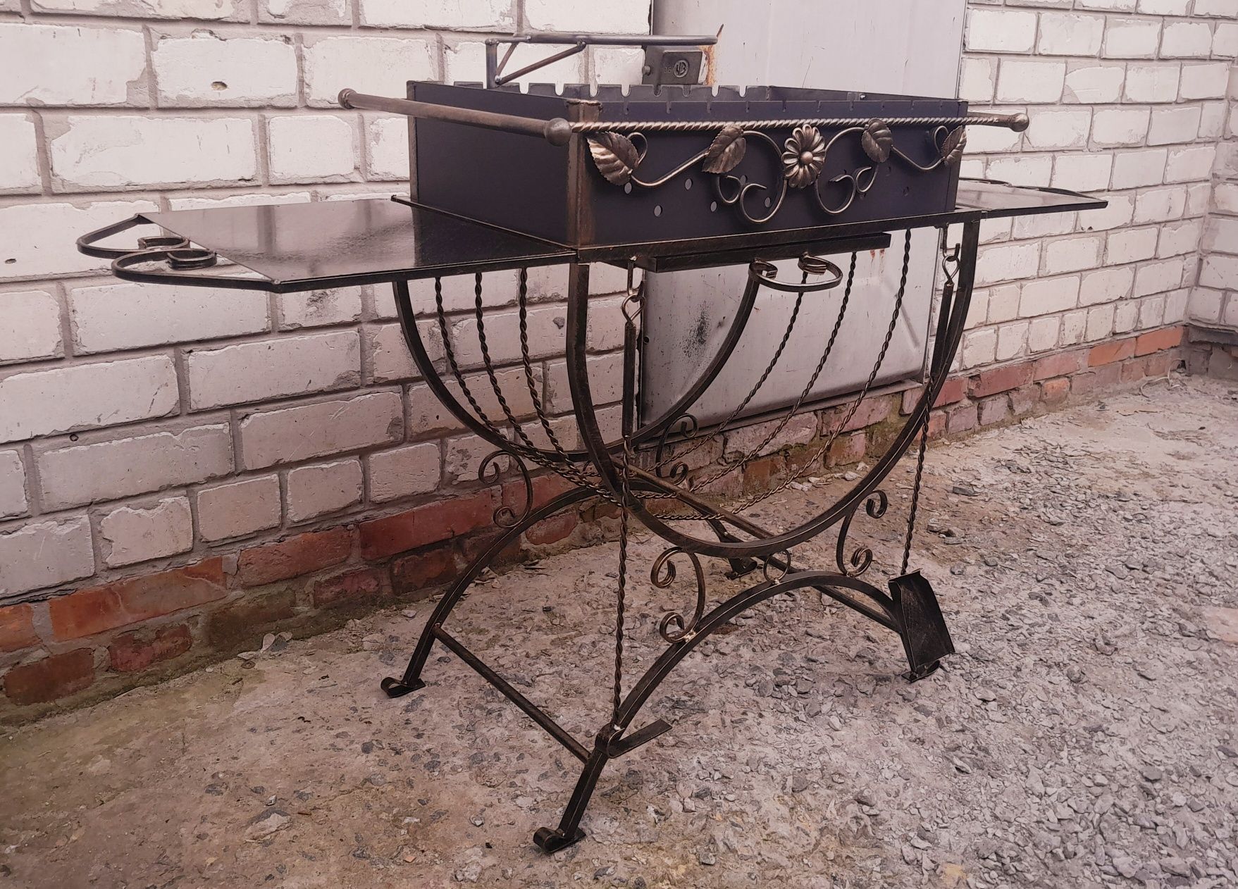 Стационарный мангал. Мангал-3200 грн.