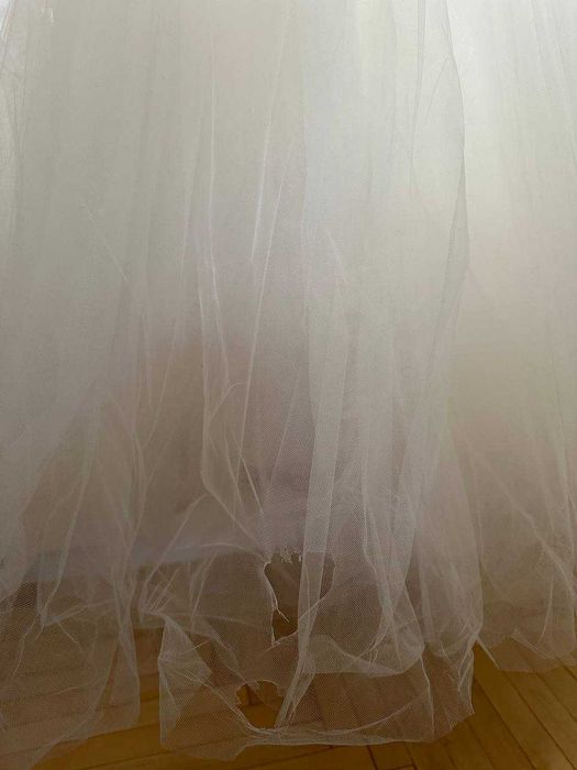 Весільня сукня з мереживом