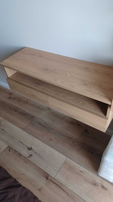 Stolik pólka rtv pod TV podwieszana