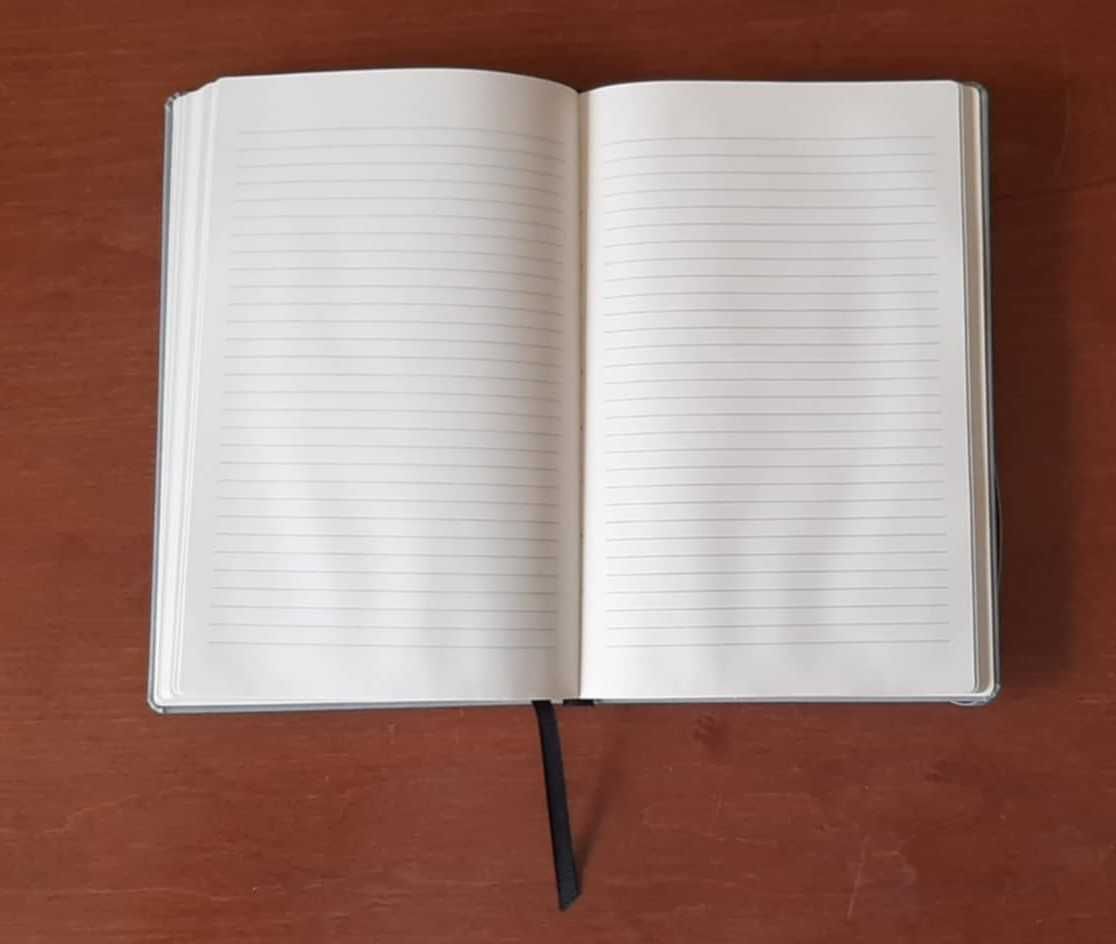 Notes / notatnik w linie na gumkę A5 Novia / szary