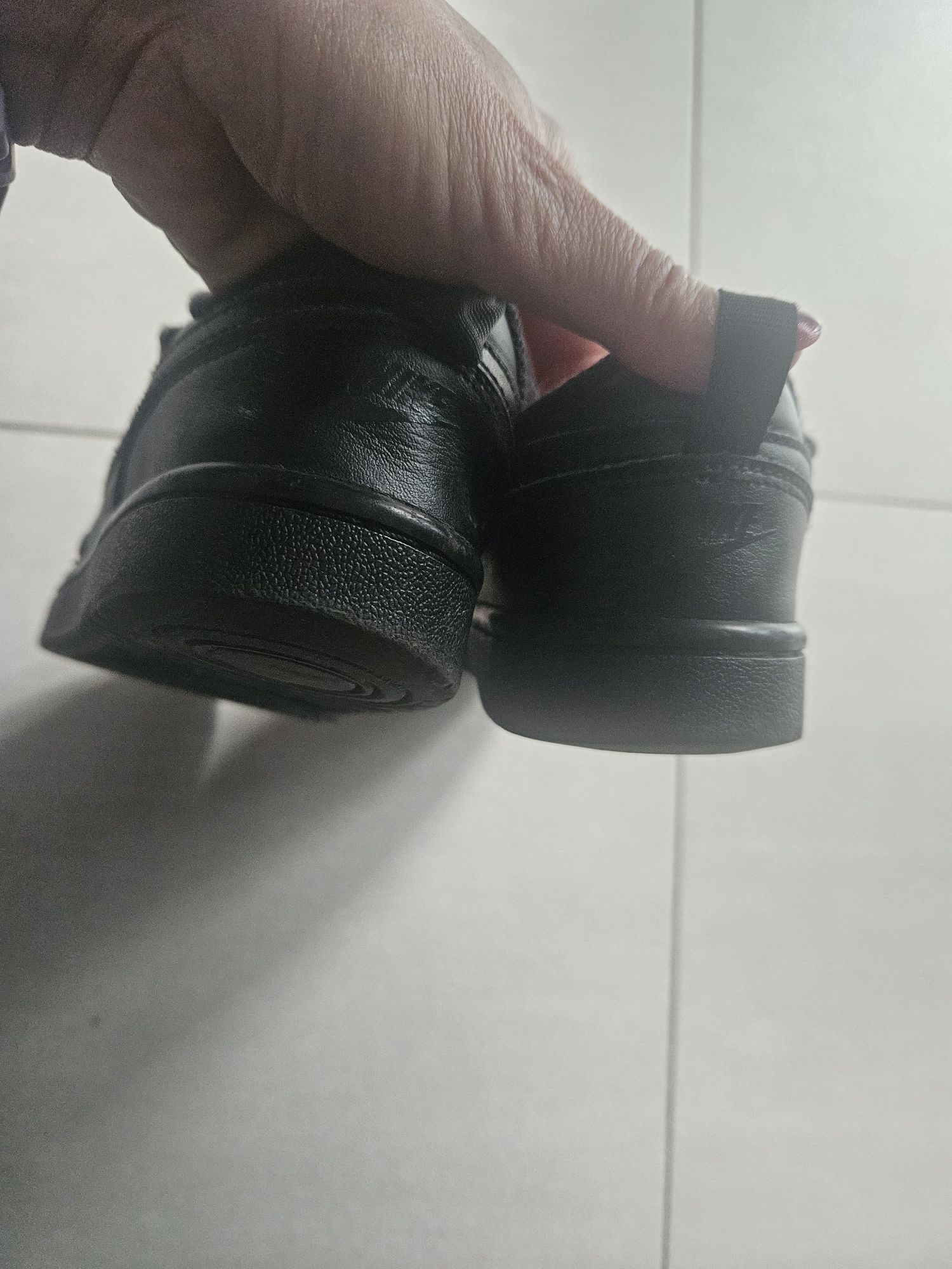 Nike r 34 21,5cm czarne rzep elastyczne sznurówki adidasy